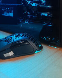 Die neue SteelSeries AEROX 5 Wireless im Test